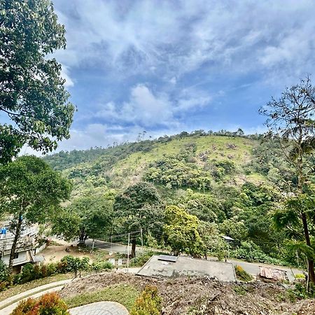 Misty Heights Peermade - Private Mountain Villa Retreat Vandiperiyār Exterior photo